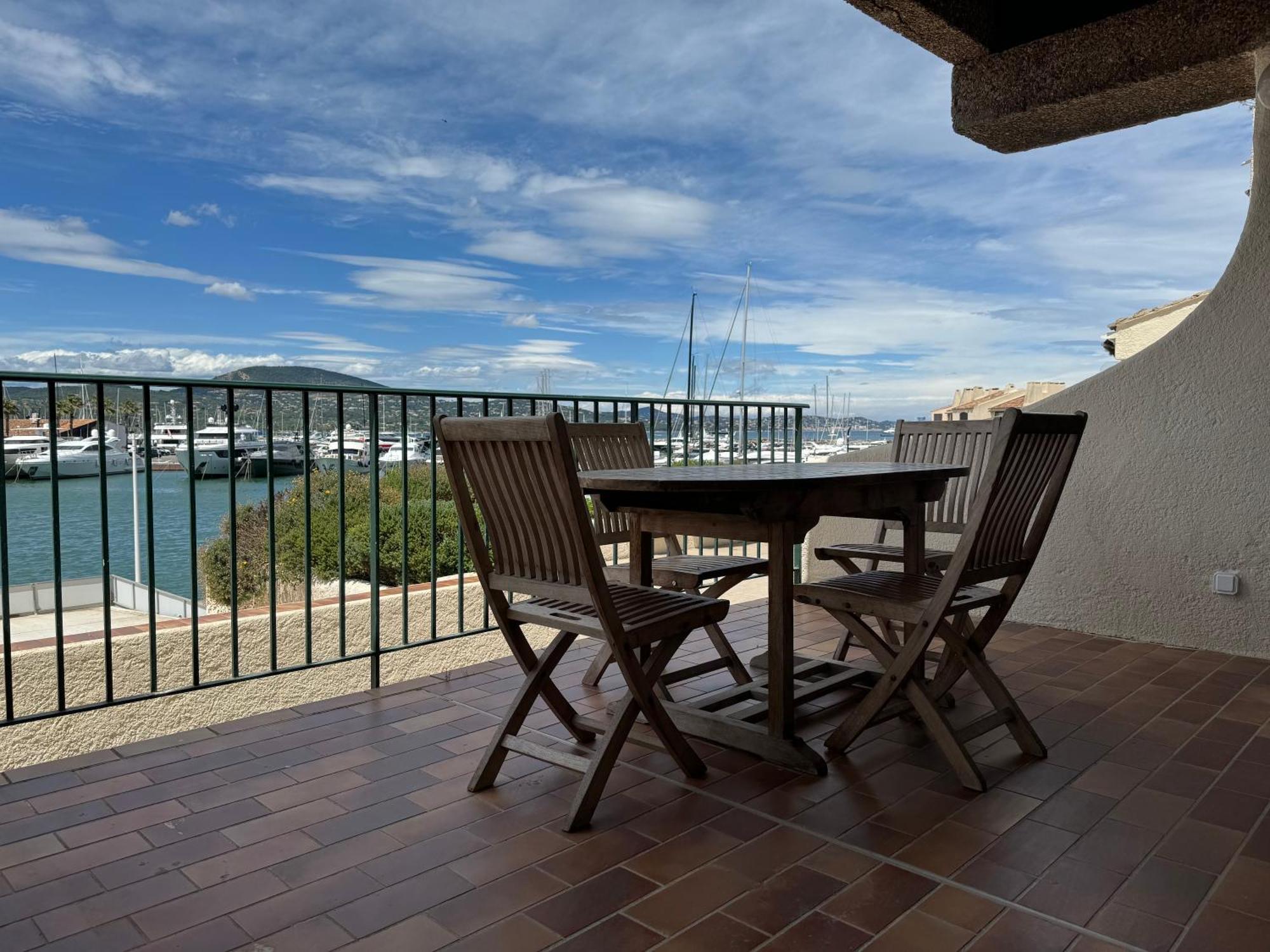 Apartamento Les Marines De Cogolin Exterior foto