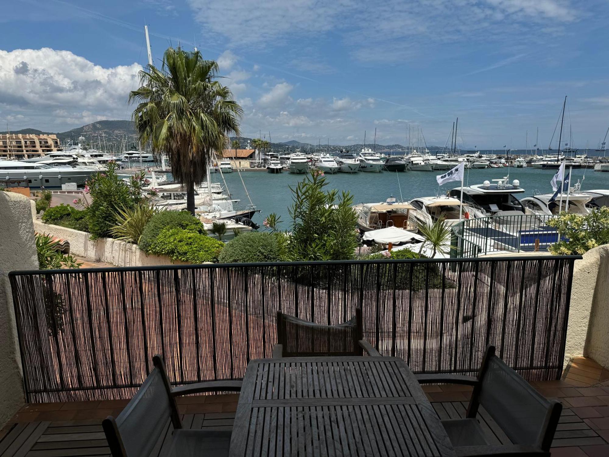 Apartamento Les Marines De Cogolin Exterior foto