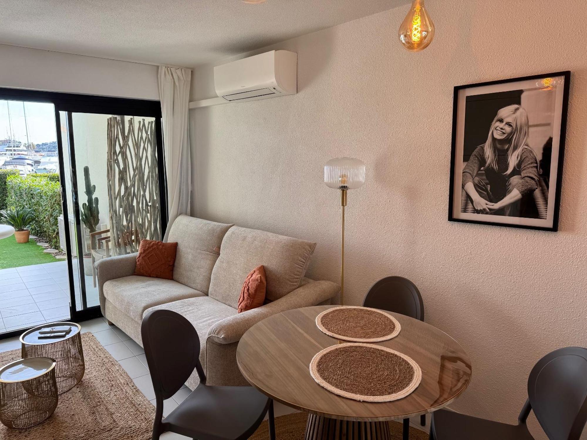 Apartamento Les Marines De Cogolin Exterior foto