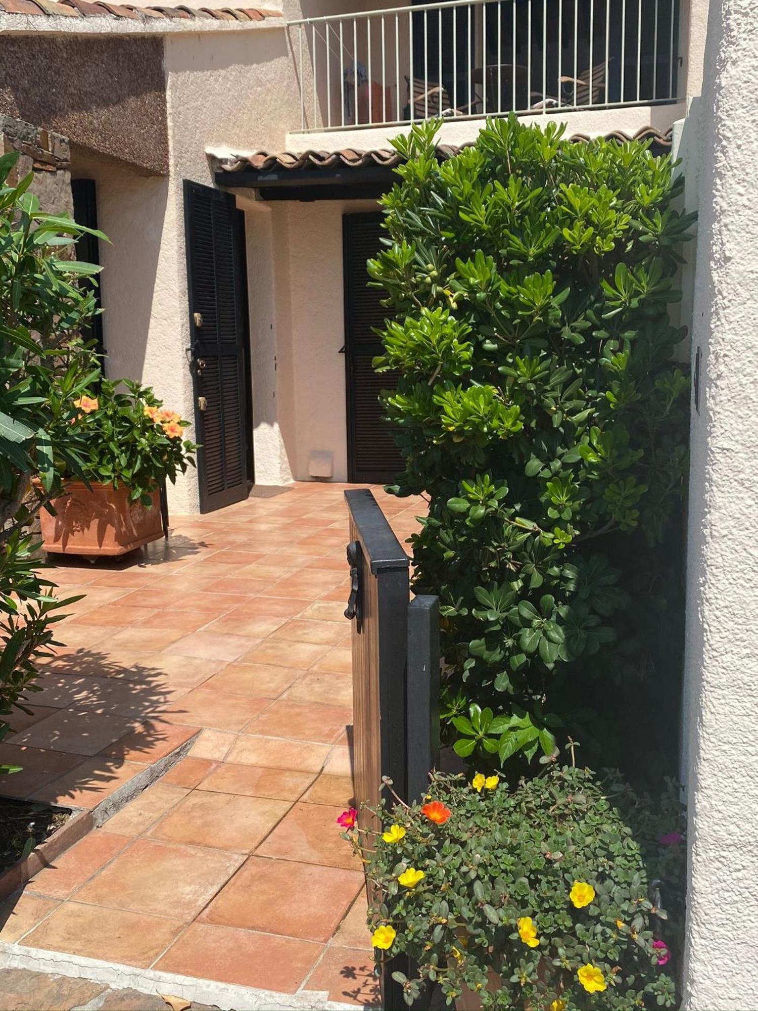 Apartamento Les Marines De Cogolin Exterior foto
